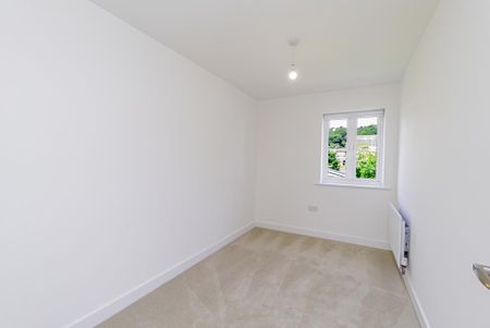 3 bedroom end of terrace house to rent - Photo 3