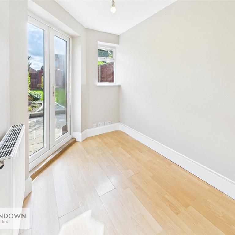 3 bedroom terraced house to rent - Photo 1