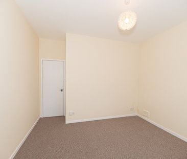 2 Bed Flat, Robinson Rd, SW17 - Photo 1
