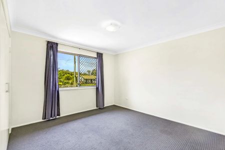 6 Rhodes Street, Loganlea. - Photo 2