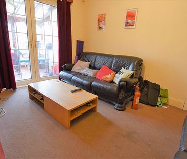 1 bedroom House Share in Becketts Park Crescent, Leeds - Photo 2