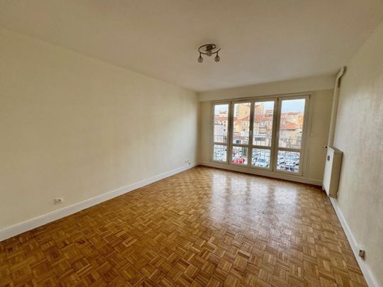 APPARTEMENT T1 A LOUER A ROANNE - CENTRE VILLE - Photo 1
