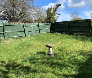 2 bedroom semi-detached bungalow to rent - Photo 6