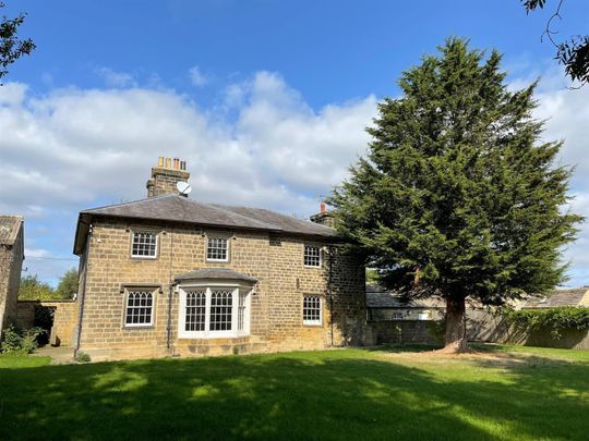 Harrogate Road, Harewood, Leeds - Photo 1