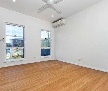 4 Prince Street, Belmont North NSW 2280 - Photo 6