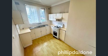 Tidy And Convenient 2 Bedroom Unit. - Photo 3