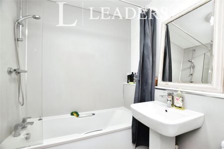 1 bedroom house to rent Kingfisher Way, Bishops Stortford, Hertfordshire, CM23 - Photo 4