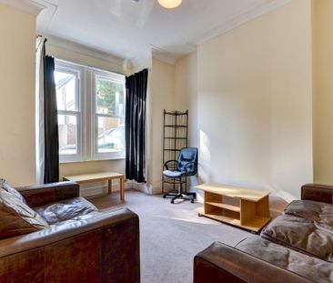 6 bedroom house to rent - Photo 1