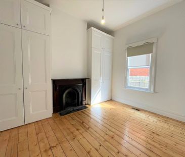 Family Home Prime Location - Photo 4