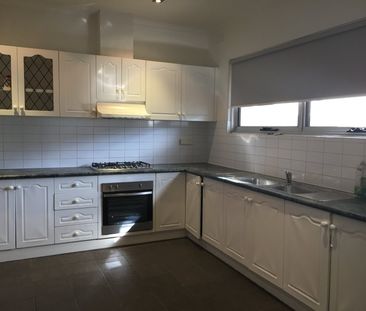 WALKING DISTANCE TO CHAPEL STREET!! - Photo 2