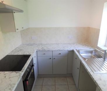 2 bedroom maisonette to rent - Photo 3