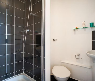 1 bedroom in a flat share to rent - Photo 3 | Rentumo