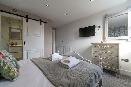 Flat 4, 12 Priory Street - Photo 3