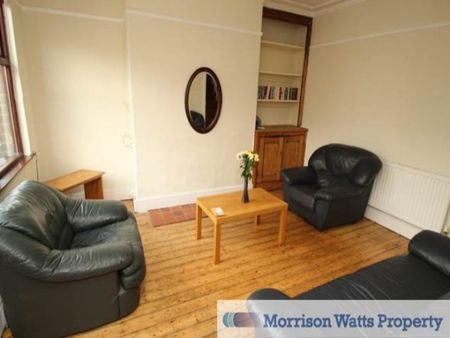4 Bed - Beechwood View, Burley, Leeds - Photo 2