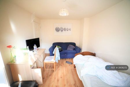 5 bedroom terraced house to rent - Photo 5