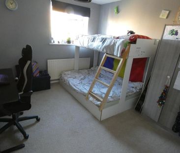 2 bedroom end of terrace house to rent - Photo 5
