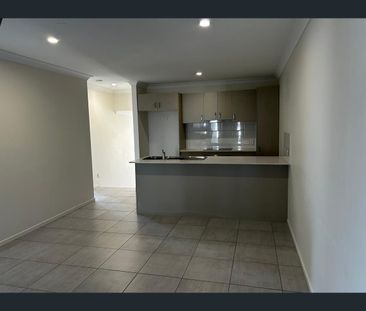 2/13 Ronald Ct, Collingwood Park, Qld 4301 - Photo 5