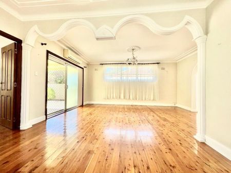 Two Bedroom Home in Great Location - Photo 2