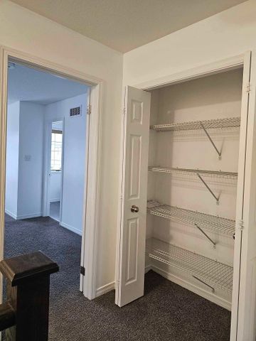 For Lease - 209 Woodmeadow Court, Kitchener, Ontario - Photo 3