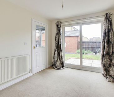 3 bedroom end of terrace house to rent - Photo 3