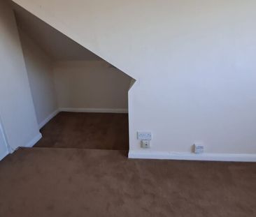 Shared property available in Uxbridge - Photo 2