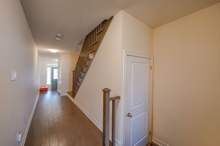 For Lease - 124 Fruitvale Circle, Brampton, Ontario - Photo 5
