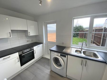 2 bedroom terraced house to rent - Photo 5