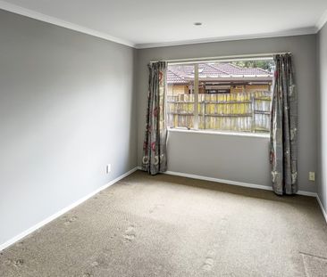 HENDERSON - Conveniently Located 3 Bedroom Home - Photo 5