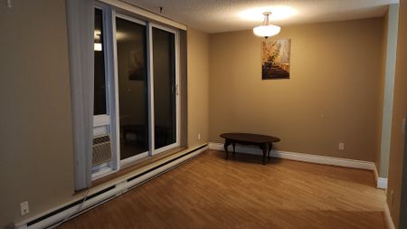 For Lease - 2020 Jasmine Crescent Unit# 1206, Beacon Hill North - South and Area, Ontario - Photo 4