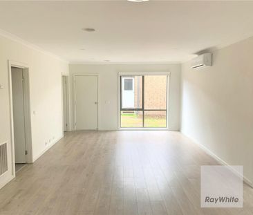 Low Maintenance Living! - Photo 2