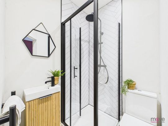 1 bedroom in a house share to rent - Photo 1