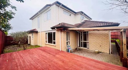 5 bedrooms Home in prime location - Photo 3