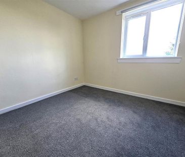 3 bedroom apartment to rent - Photo 4