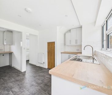 2 bedroom end of terrace house to rent - Photo 1