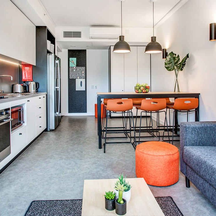 Single Bedroom – 5 Share Apartment - Photo 1