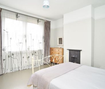 3 bedroom terraced house to rent - Photo 6