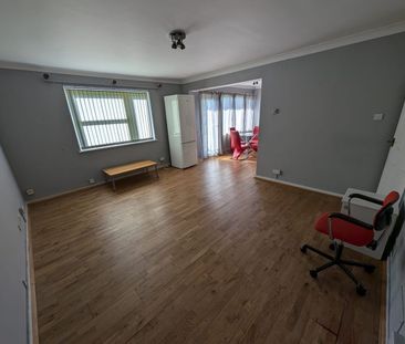 2 Bed Flat, Aeneas Court, NG5 - Photo 3