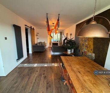 3 bedroom detached house to rent - Photo 3