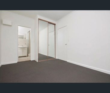 Quiet rear position on Toorak Road – Bright & Low-Maintenance Living - Photo 2