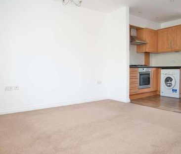 Waterside Close, Thamesmead, SE28 - Photo 1