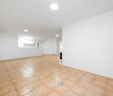 166 Hammersmith Street, Coopers Plains QLD 4108 - House For Rent | ... - Photo 3