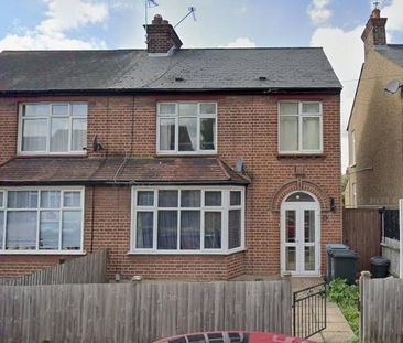 3 bedroom semi-detached house to rent - Photo 4