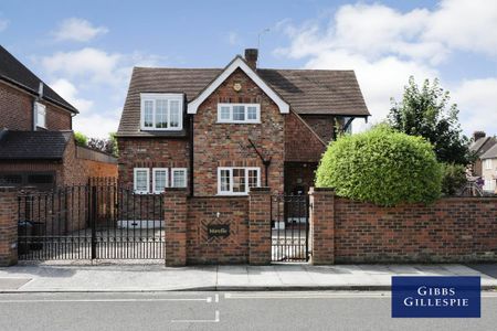 3 bedroom detached house to rent - Photo 3