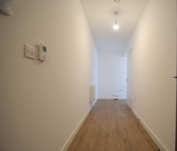 29 Victoria Avenue, Southend On Sea, Essex, SS2 - Photo 2