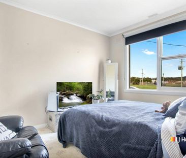 Three Bedroom Home - Photo 3