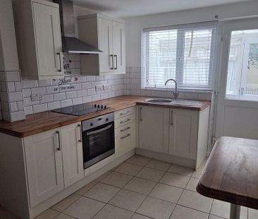 2 bedroom terraced house to rent - Photo 5