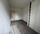 PIERRELATTE - A LOUER APPARTEMENT EN REZ DE CHAUSSEE T3 D'ENV. 70 M² - Photo 4