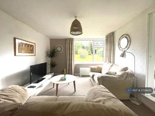 3 bedroom flat to rent - Photo 1