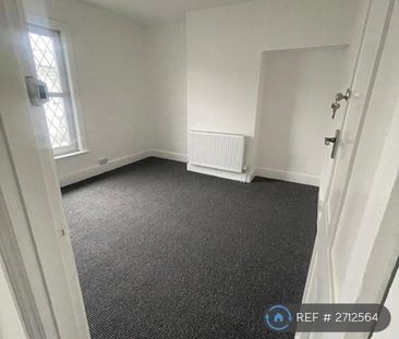 4 bedroom terraced house to rent - Photo 5