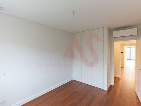 3 room luxury Flat for rent in Matosinhos, Distrito do Porto - Photo 3